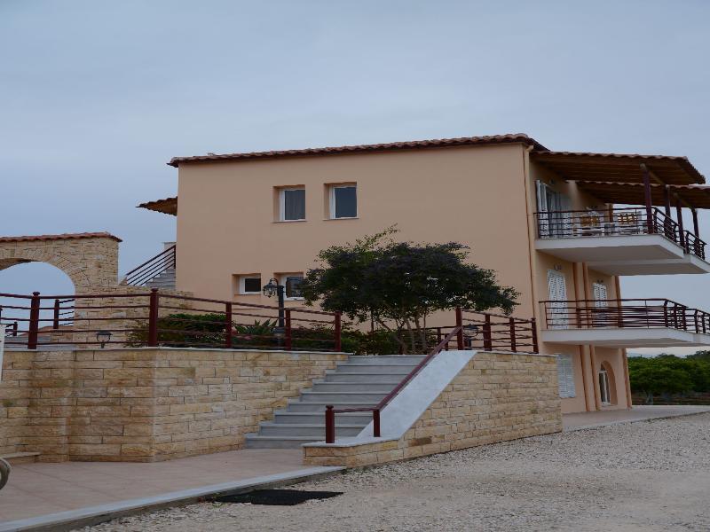 Maria'S Filoxenia Suites Drepano  Екстер'єр фото